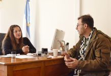 Provincia presentó en Río Mayo y Río Senguer un nuevo modelo de gestión para ferias del libro